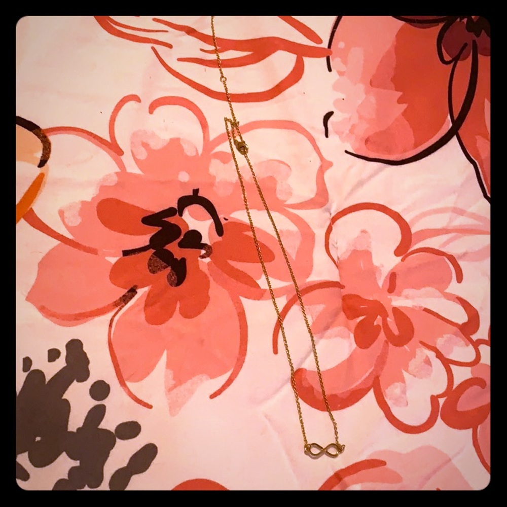 Gold infinity necklace